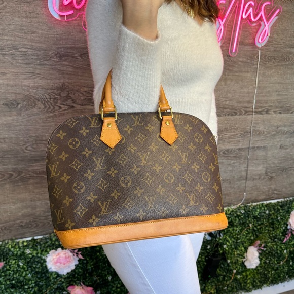 Authentic Louis Vuitton Alma PM - Picture 2 of 7